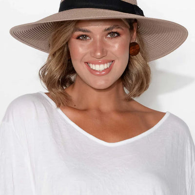 Women&#39;s Wide Brim Hats