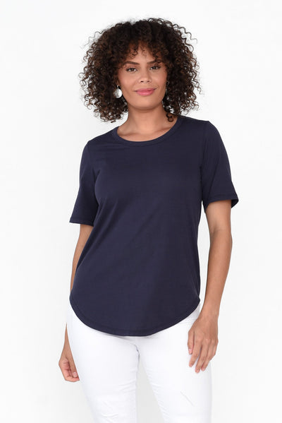 Ariana Navy Cotton Tee neckline_Round   alt text|model:Guyala