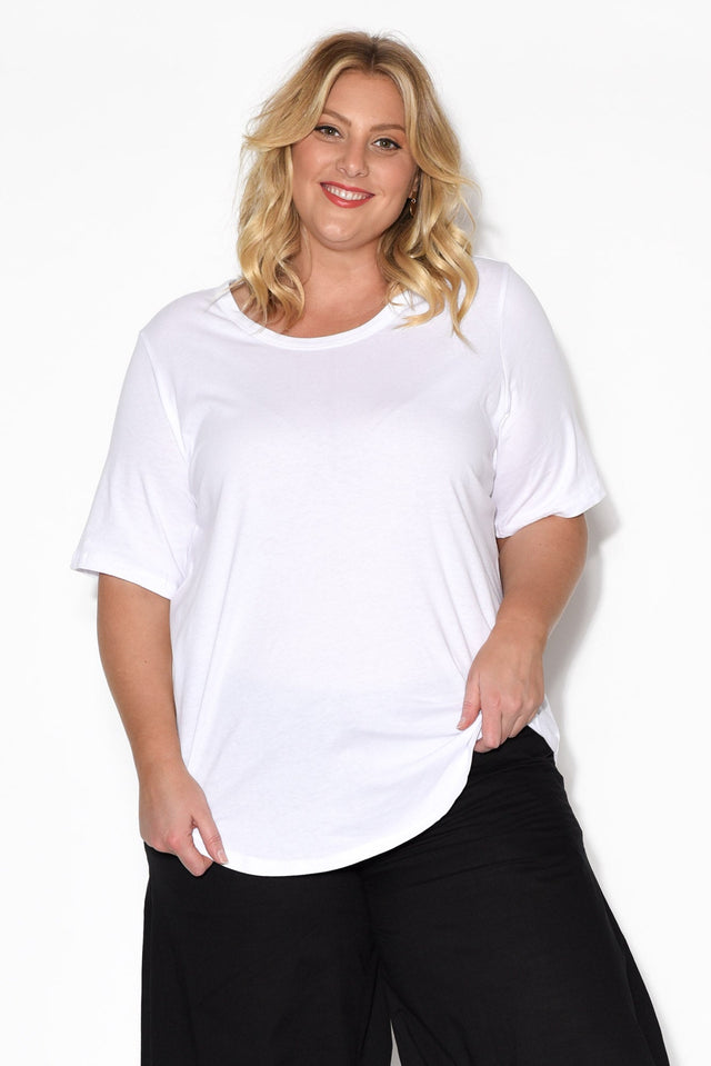 plus-size,curve-tops,curve-basics,plus-size-sleeved-tops,plus-size-cotton-tops,plus-size-basic-tops,facebook-new-for-you  alt text|model:Caitlin