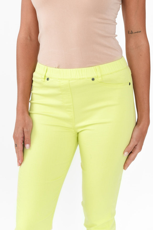 Reed Lime Stretch Cotton Capri Pants