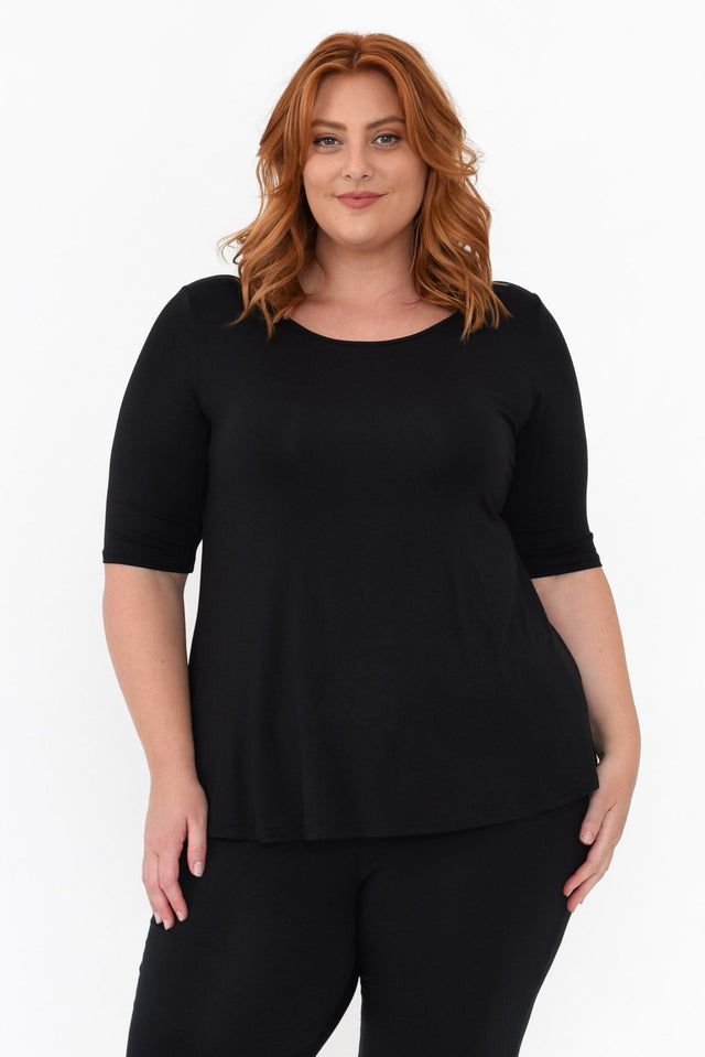 plus-size,curve-tops,plus-size-sleeved-tops,plus-size-basic-tops,curve-basics,facebook-new-for-you alt text|model:Caitlin;wearing:/US 14