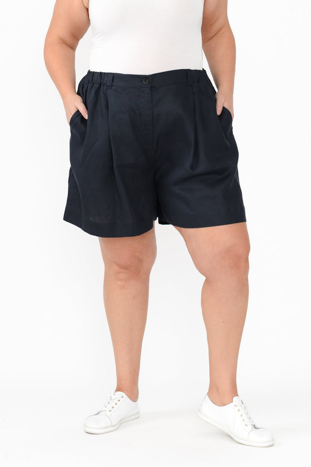 plus-size,curve-bottoms,plus-size-shorts,alt text|model:Caitlin image 8