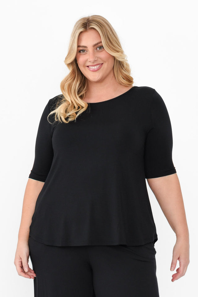 plus-size,curve-basics,curve-tops,plus-size-sleeved-tops,plus-size-basic-tops,alt text|model:Caitlin