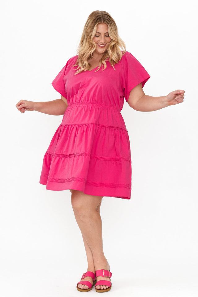 plus-size,curve-dresses,plus-size-sleeved-dresses,plus-size-above-knee-dresses,plus-size-cotton-dresses,plus-size-summer-dresses alt text|model:Caitlin;wearing:/US 14