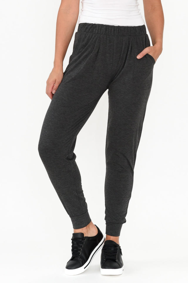 Charcoal Weekend Pants length_Full rise_Mid print_Plain colour_Grey PANTS   alt text|model:Valeria;wearing:US 4