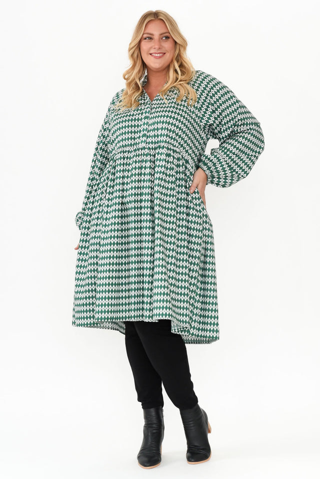 plus-size,curve-dresses,plus-size-sleeved-dresses,plus-size-below-knee-dresses,plus-size-cotton-dresses,alt text|model:Caitlin;wearing:/US 14 image 8