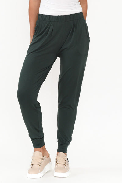 Dark Green Weekend Pants length_Full rise_Mid print_Plain colour_Green PANTS   alt text|model:Valeria;wearing:US 4