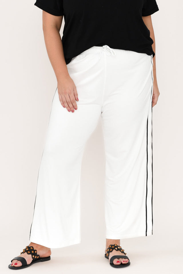 plus-size,curve-bottoms,plus-size-pants,alt text|model:Gabby image 8