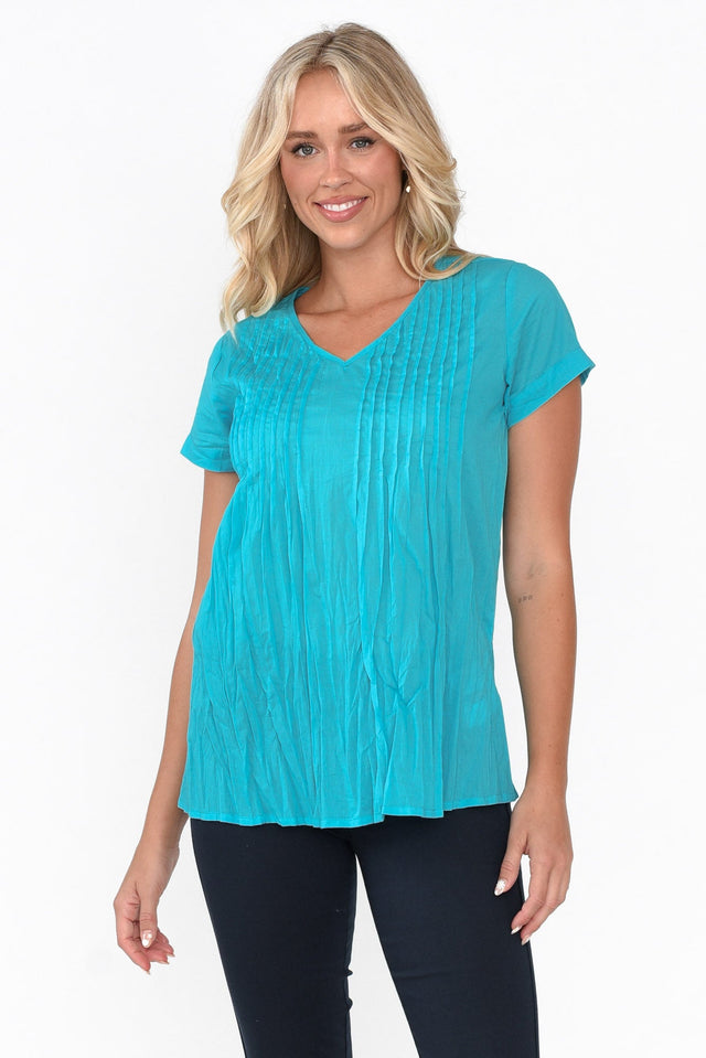 Fia Sky Blue Cotton Top neckline_V Neck   alt text|model:Zoe