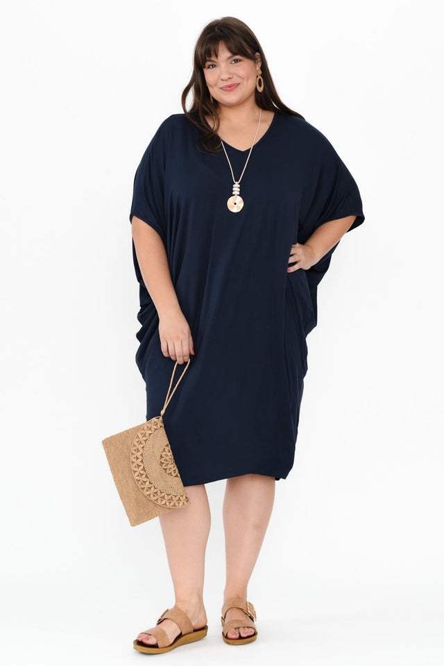 plus-size,curve-basics,curve-dresses,plus-size-sleeved-dresses,plus-size-above-knee-dresses,plus-size-below-knee-dresses,plus-size-batwing-dresses,plus-size-bamboo-dresses,plus-size-basic-dresses,plus-size-work-edit,plus-size-summer-dresses,alt text|model:Gabby image 10