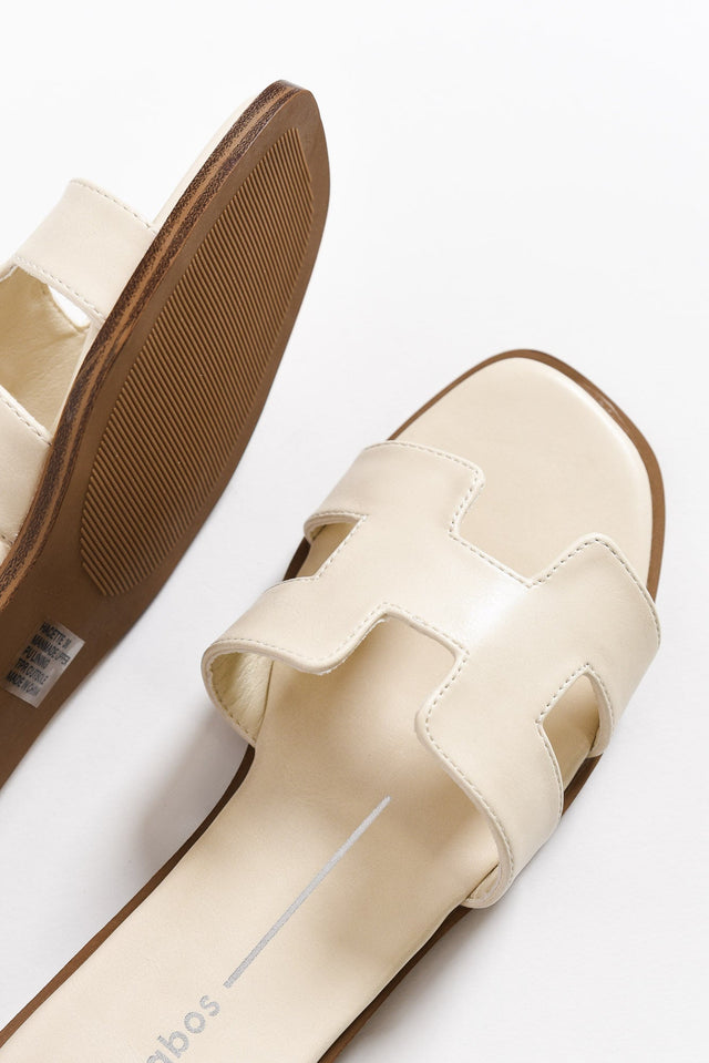 Hacette Ivory Cut Out Slide