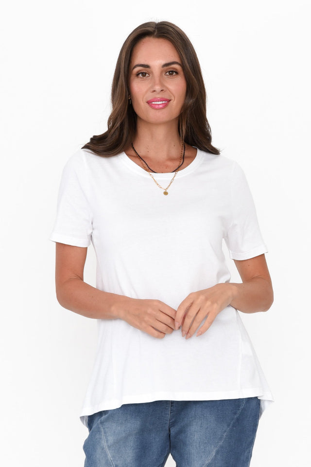 Hamilton White Cotton Tee neckline_Round  alt text|model:MJ;wearing:US 4 image 1