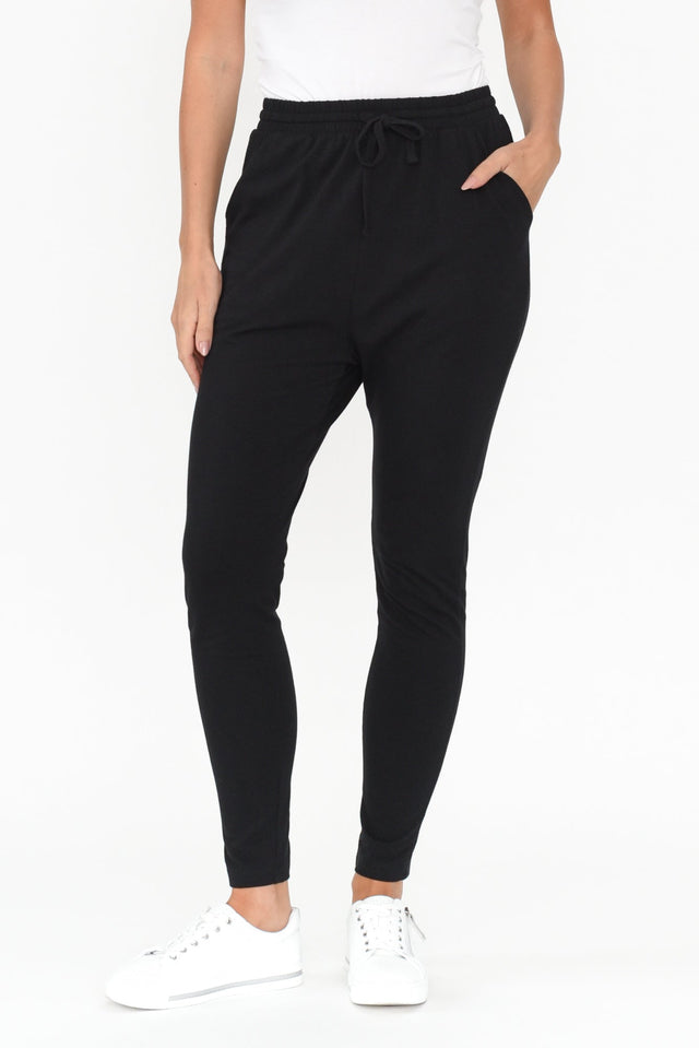 Jade Black Slouch Pants length_Full rise_High print_Plain colour_Black PANTS   alt text|model:MJ;wearing:US 4 image 1