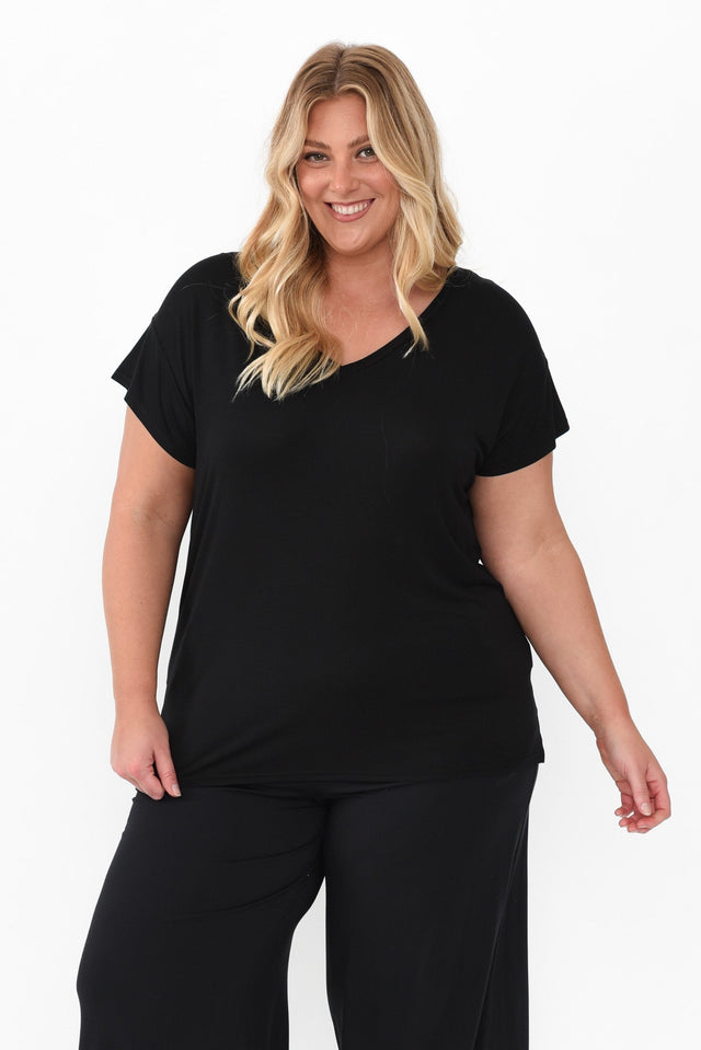 plus-size,curve-basics,curve-tops,plus-size-basic-tops,alt text|model:Caitlin