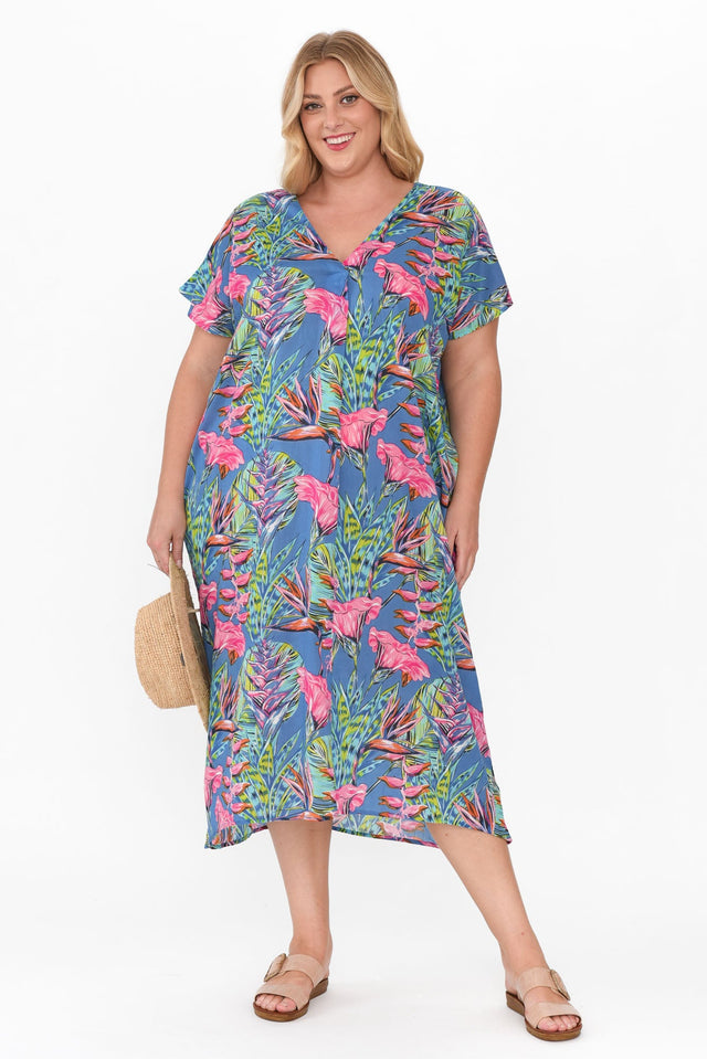 plus-size,curve-dresses,plus-size-sleeved-dresses,plus-size-below-knee-dresses,plus-size-midi-dresses,plus-size-batwing-dresses,plus-size-cotton-dresses,curve-kaftans,plus-size-summer-dresses  alt text|model:Caitlin image 7