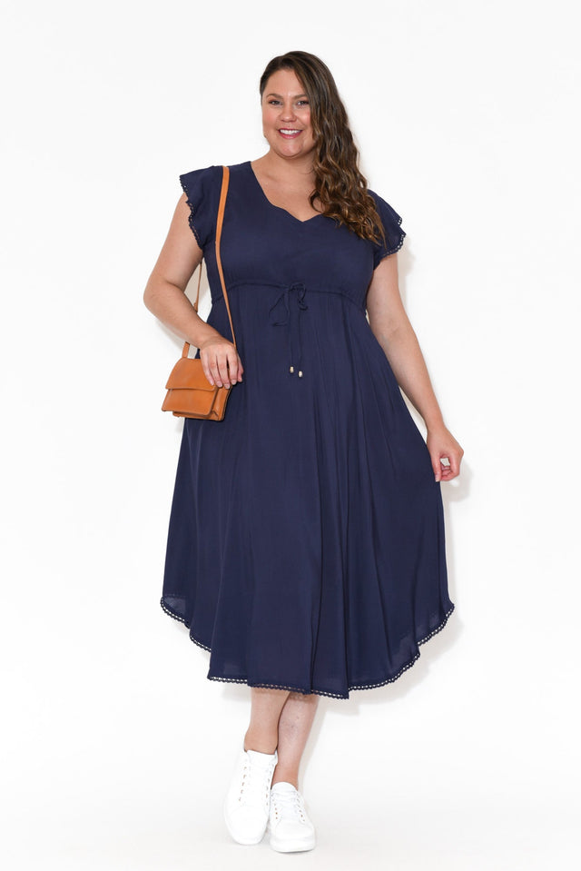 plus-size-sleeved-dresses,plus-size-below-knee-dresses,plus-size-midi-dresses,plus-size,curve-dresses,facebook-new-for-you,plus-size-work-edit,plus-size-summer-dresses alt text|model:Brontie