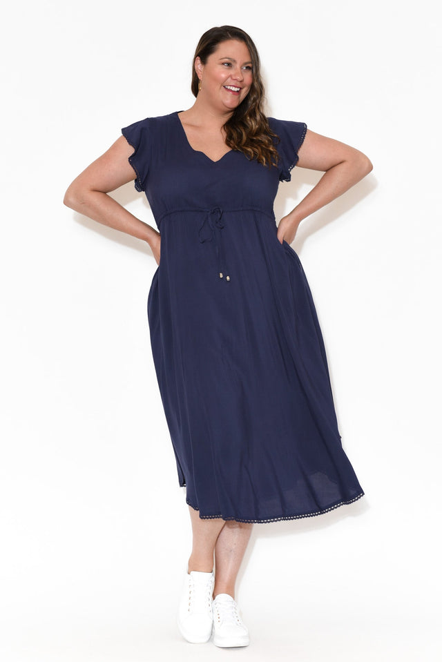 curve-sleeved-dresses,curve-below-knee-dresses,curve-midi-dresses,curve-dresses,plus-size,facebook-new-for-you,plus-size-work-edit,plus-size-summer-dresses alt text|model:Brontie image 9