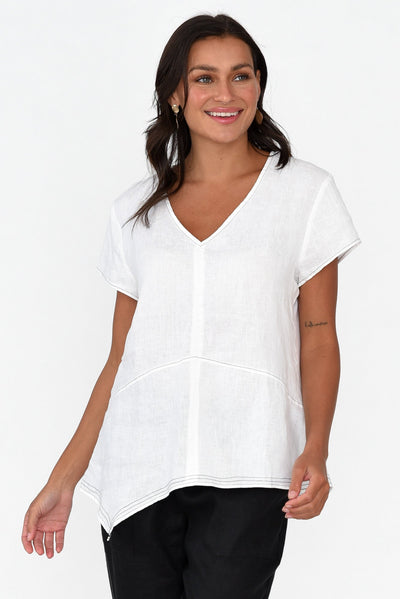 Lindy White Linen V Neck Top neckline_V Neck  alt text|model:Brontie;wearing:S/M