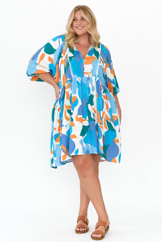 plus-size,curve-dresses,plus-size-sleeved-dresses,plus-size-above-knee-dresses,plus-size-summer-dresses  alt text|model:Caitlin