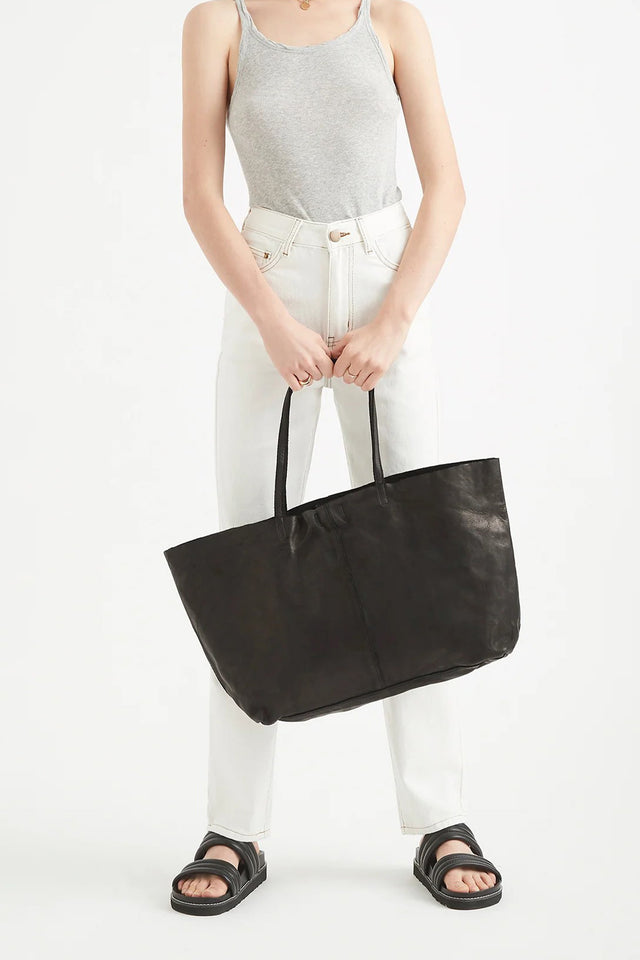 Makalu Black Large Leather Tote Bag