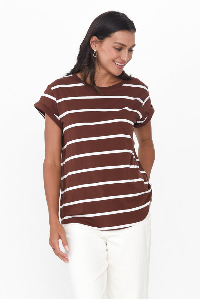 Manly Chocolate Stripe Cotton Tee neckline_Round  alt text|model:Brontie;wearing:US 4