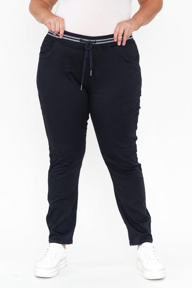 plus-size,curve-bottoms,plus-size-pants,plus-size-winter-clothing,alt text|model:Caitlin;wearing:/US 16