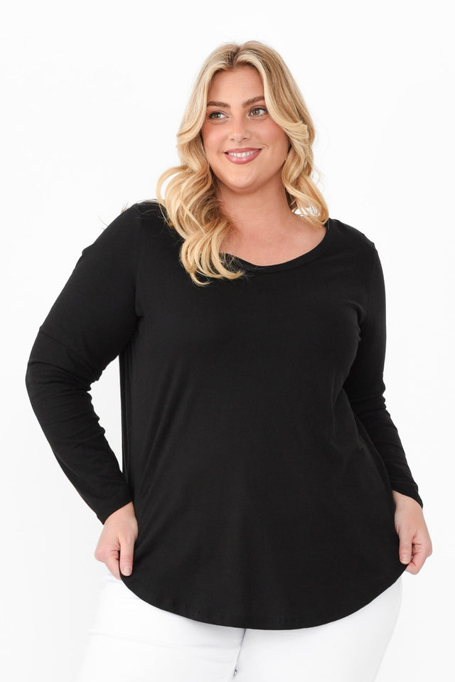 plus-size,curve-basics,curve-tops,plus-size-sleeved-tops,plus-size-cotton-tops,plus-size-basic-tops,plus-size-winter-clothing,alt text|model:Caitlin