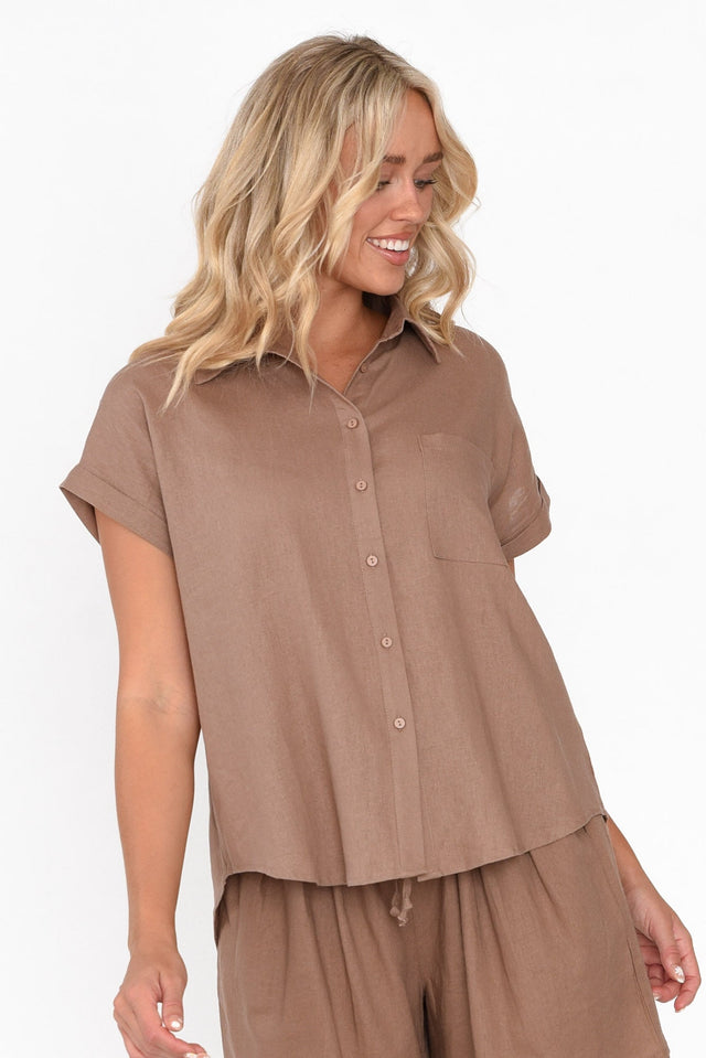 Melody Chocolate Linen Blend Shirt neckline_V Neck  alt text|model:Zoe;wearing:S alt text|model:Zoe;wearing:S