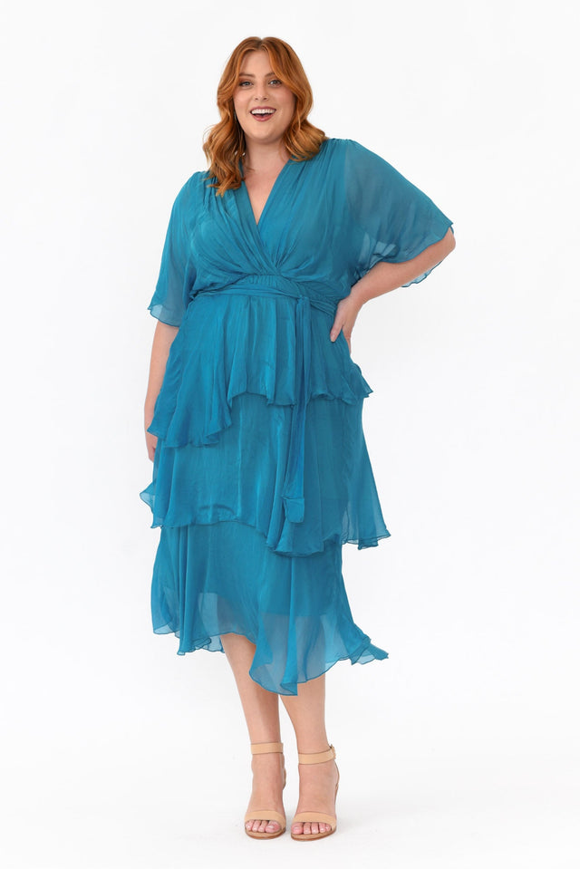 alt text|model:Caitlin, plus-size,curve-bottoms,curve-basics,plus-size-skirts,plus-size-basic-bottoms,plus-size-work-edit,plus-size-race-day-dresses,plus-size-mother-of-the-bride-dresses image 8