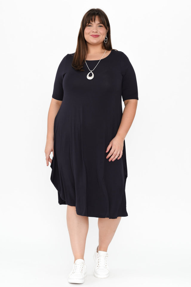 plus-size,curve-basics,curve-dresses,plus-size-sleeved-dresses,plus-size-below-knee-dresses,plus-size-midi-dresses,plus-size-basic-dresses,plus-size-work-edit,plus-size-summer-dresses,alt text|model:Gabby image 8