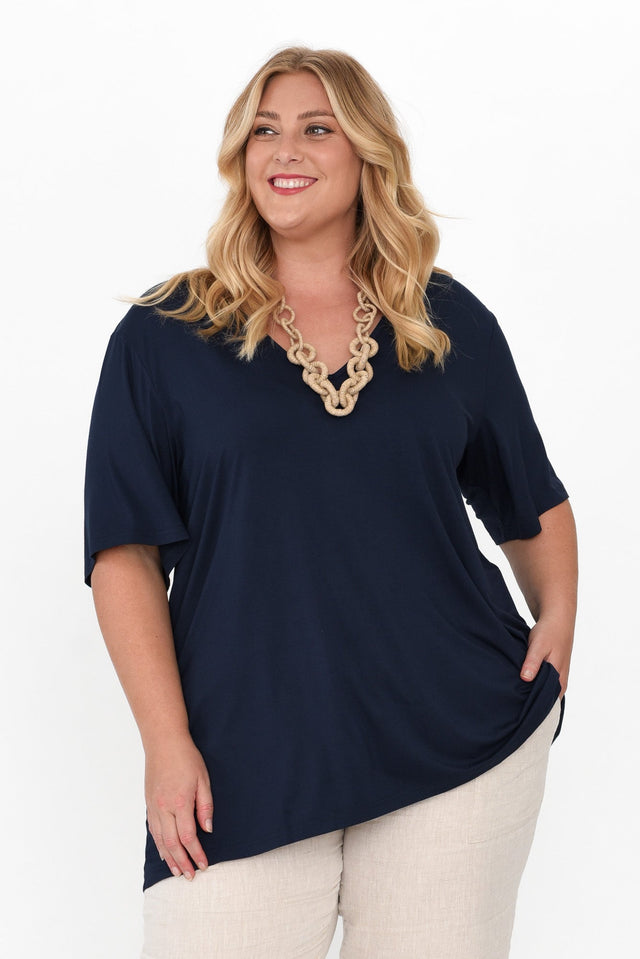 plus-size,curve-tops,plus-size-sleeved-tops  alt text|model:Caitlin