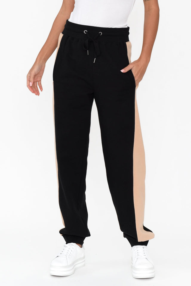 Offhand Black Cotton Pants length_Full rise_High colour_Black PANTS   alt text|model:Brontie;wearing:US 4 image 1