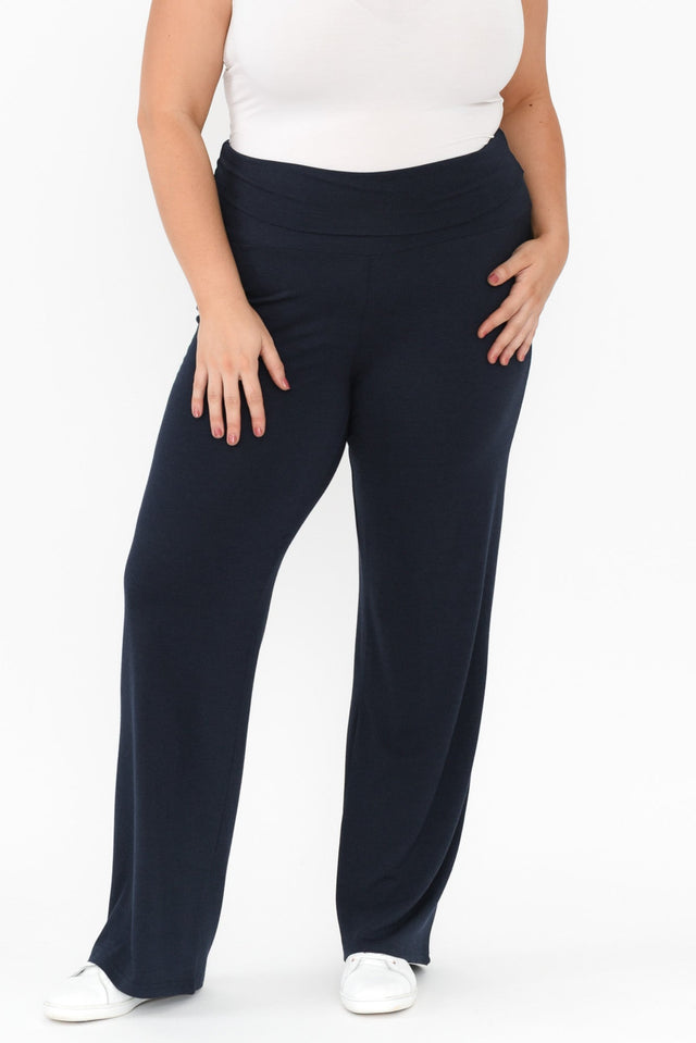 plus-size,curve-bottoms,plus-size-pants,alt text|model:Gabby