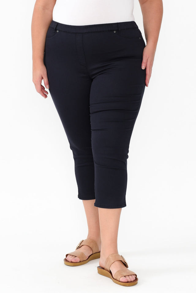 plus-size,curve-basics,curve-bottoms,plus-size-pants,plus-size-basic-bottoms,alt text|model:Caitlin image 9