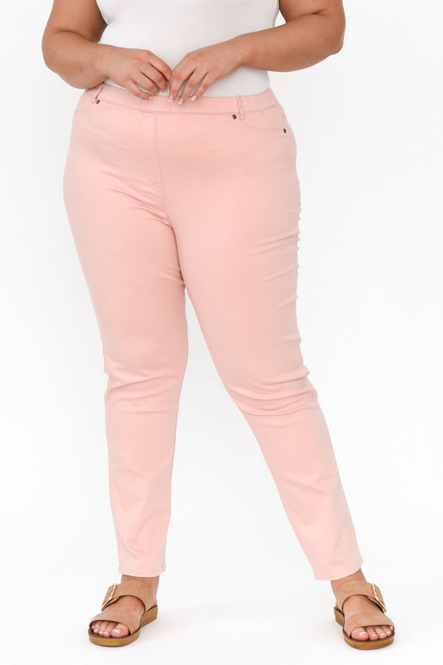 plus-size,curve-bottoms,plus-size-pants alt text|model:;wearing: alt text|model:Caitlin;wearing:/US 16