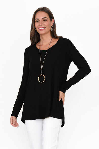 Shenali Black Long Sleeve Swing Top neckline_Round   alt text|model:MJ