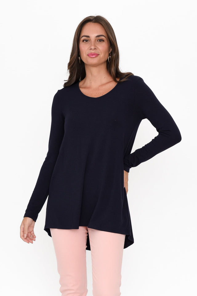 Shenali Navy Long Sleeve Swing Top neckline_V Neck   alt text|model:MJ image 1