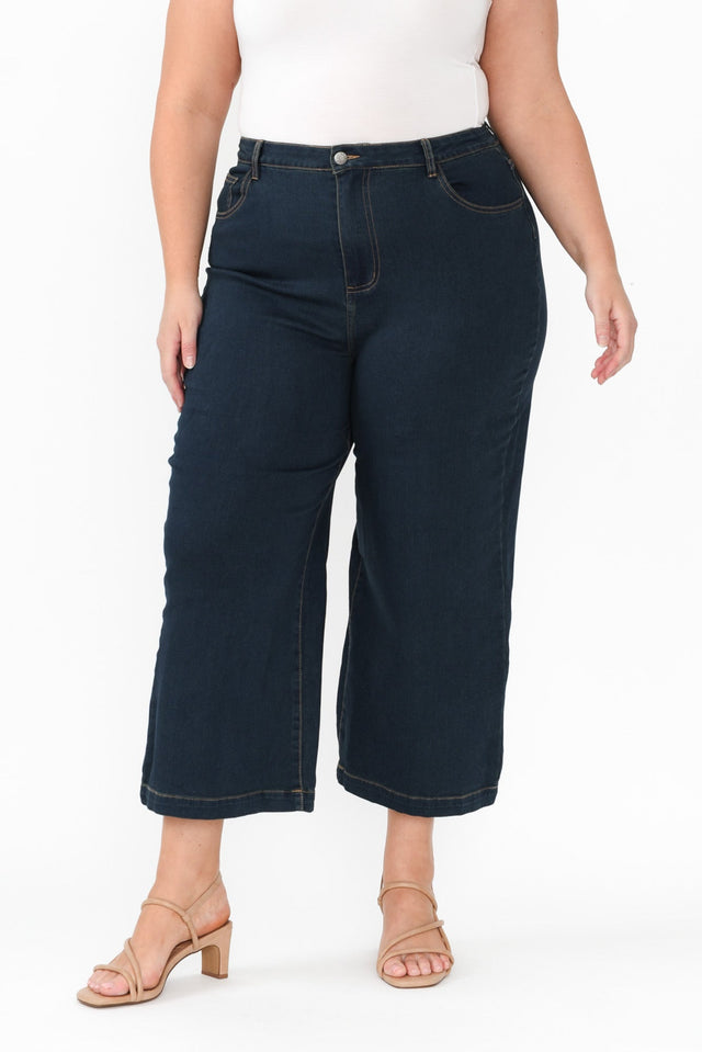 plus-size,curve-bottoms,plus-size-pants,plus-size-jeans,alt text|model:Caitlin