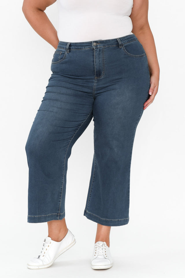 plus-size,curve-basics,curve-bottoms,plus-size-pants,plus-size-jeans,plus-size-basic-bottoms  alt text|model:Caitlin